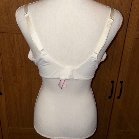 Victoria's Secret Lightly Lined T-Shirt Bra With Underwire 38DDD - Picture 2 of 3
